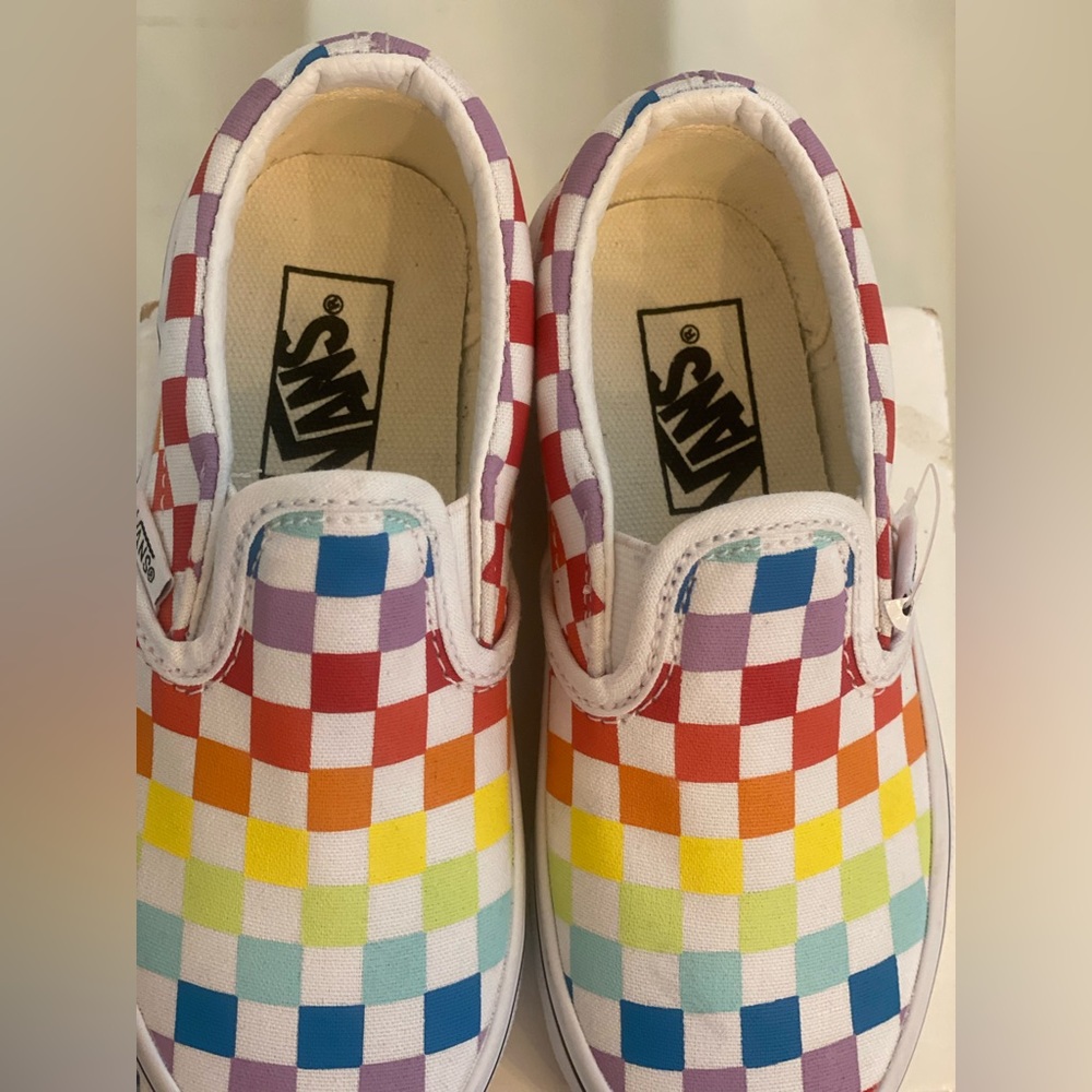 Kids Slip-On Checkerboard Vans Shoes ❤️NWOT - Picture 2 of 6